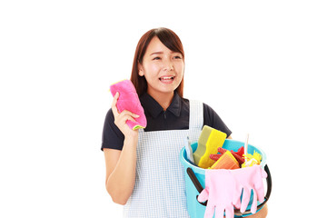 お掃除をする女性