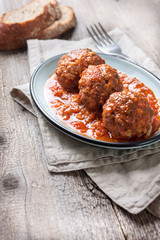 meatballs in tomato sauce