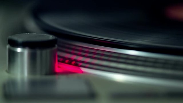 the lights on a dj record player