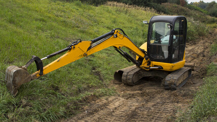 ellow excavator