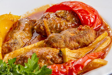 meat with vegetables in Turkish