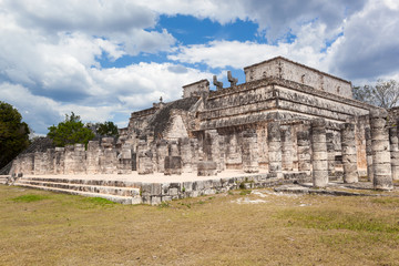 Fototapeta na wymiar Temple of the Warriors at Chichen Itza, Yucatan, Mexico