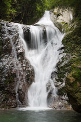 Fototapeta premium 愛媛県宇和島市 薬師谷渓谷 雪輪の滝