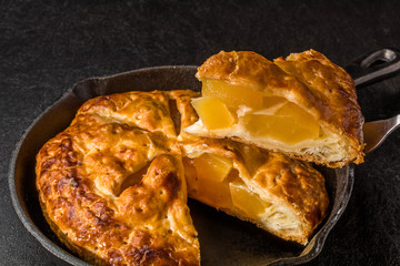 焼きたてアップルパイ　Apple pie