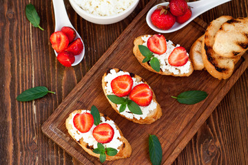 Healthy breakfast - sweet strawberry bruschetta