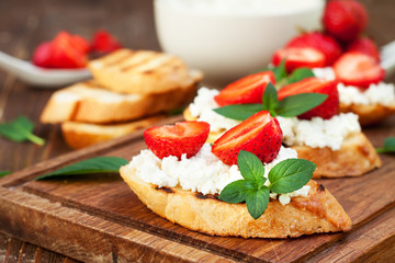 Healthy breakfast - sweet strawberry bruschetta