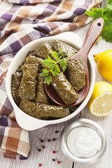 Dolma in the ceramic pot