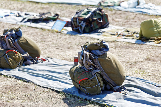 Packed parachutes