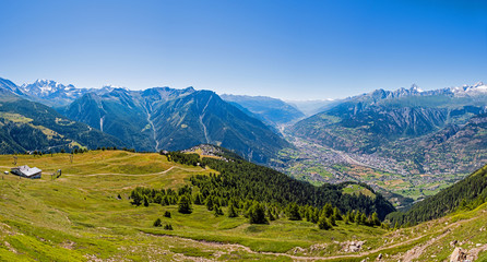 Blick auf Brig und Walliser Alpen, Panorama - obrazy, fototapety, plakaty