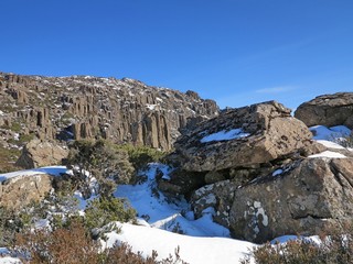 Fototapeta na wymiar Mountainous rock in winter