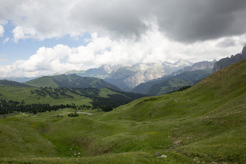 Fototapeta na wymiar mountain panorama of the Dolomites