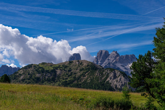  Panoramica con cime delle  Dolomiti in Alto Adige