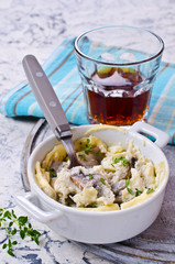 Scrambled eggs with mushrooms