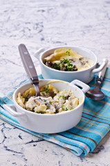 Scrambled eggs with mushrooms