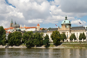 Fototapeta premium View of Straka academy, the seat of the government in Prague 