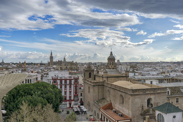 Fototapeta na wymiar Sevilla ciudad monumental de España