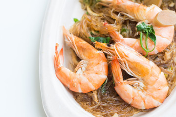 Casseroled prawns/shrimps with glass noodles, Thai food.