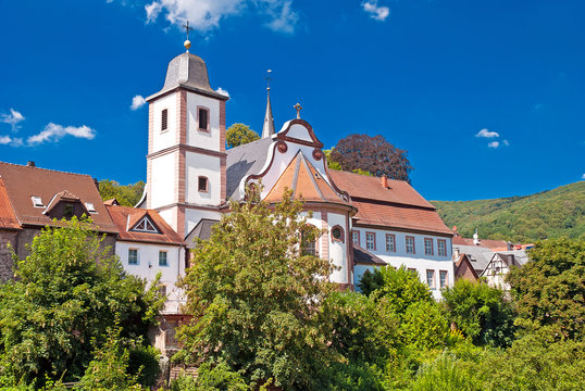 Barocke Kirche in Neckarsteinach am Neckar im Odenwald, Hessen