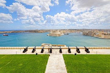 Fototapeta na wymiar Saluting battery in Valletta bay in Malta