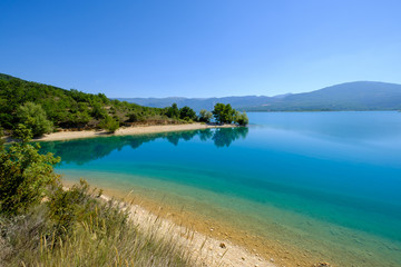 Fototapeta na wymiar Lac de Sainte Croix Provence, Alpes, France - View of the lake