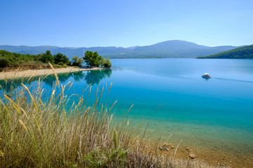 Fototapeta premium Lac de Sainte Croix Provence, Alpes, France - View of the lake