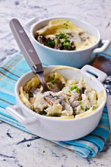 Scrambled eggs with mushrooms