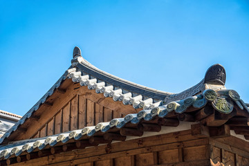 Fototapeta na wymiar Wooden Rooftop of Traditional Korean House