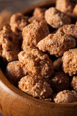 Homemade Sweet Cinnamon Coated Almonds
