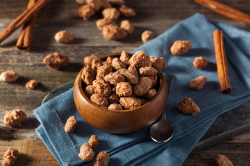 Homemade Sweet Cinnamon Coated Almonds