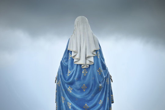 Virgin mary statue