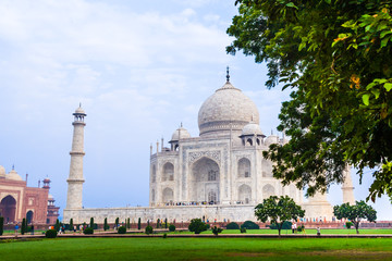 Fototapeta na wymiar The Taj Mahal of india and it's surrounding gardens.