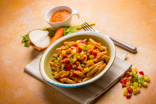 Pasta with mixed vegetables ragout