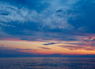 Obraz premium Lake Baikal at sunset