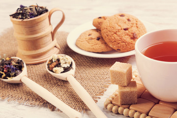 Herbal tea and cookies