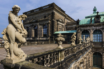 Fototapeta na wymiar Skulptur im Zwinger in Dresden, Deutschland