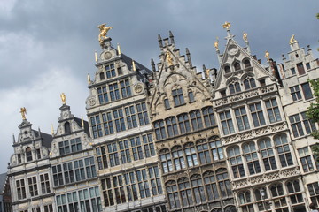 Fototapeta na wymiar Antwerpener Pracht / Zunfthäuser am Grote Markt in Antwerpen