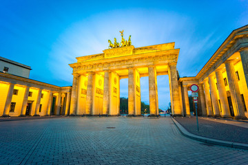 Brandenburger Tor (Brandenburg Gate) in Berlin, Germany © orpheus26