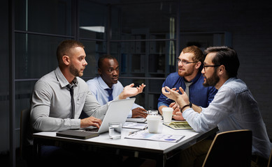 Fototapeta premium Workaholics in office