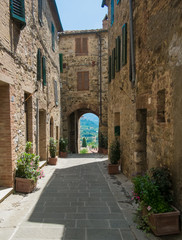 Fototapeta na wymiar Narrow street in Castelnuovo dell'abate, montalcino, tuscany