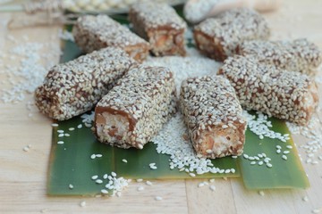 Desserts sesame and sesame seeds is delicious.