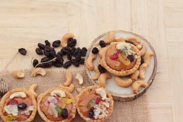 Mini almond nuts,fruit tart is delicious.