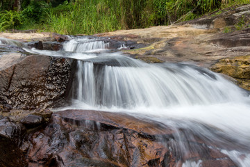 Obraz premium Waterfall in tropical forest.