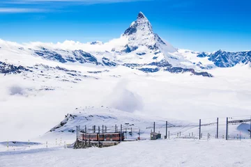 Fototapete Matterhorn Matterhorn mit Wolkenmeer und Zug