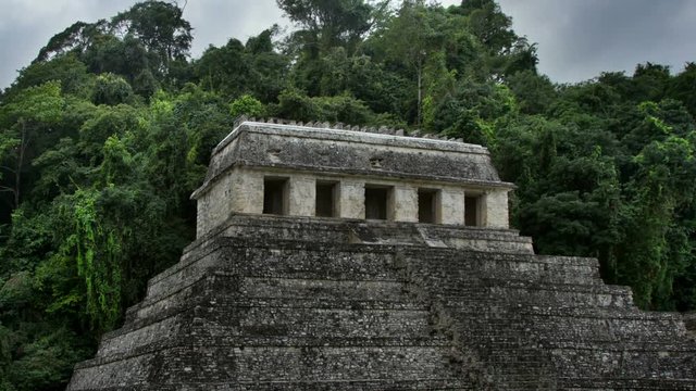 mayan ruins at palenque chiapas mexico