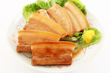 沖縄伝統料理の三枚肉