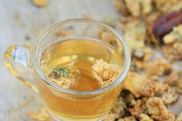 Chrysanthemum tea and dried