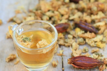 Chrysanthemum tea and dried