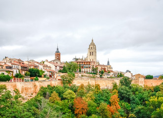 Fototapeta na wymiar Panoramic view of the historic city of Segovia, Spain