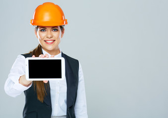 Woman builder presents Tablet PC