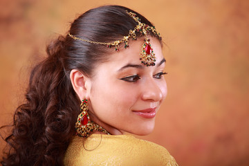 Indian girl in traditional dress